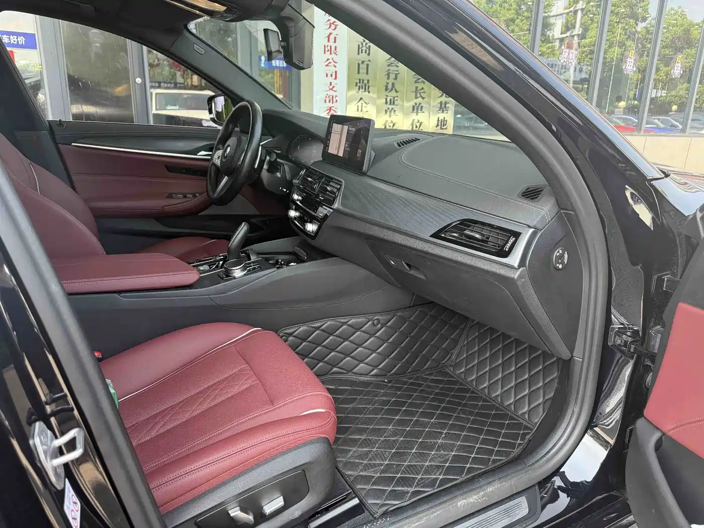 BMW 5 Series 2022 530Li Leading M Sport Package фото 4