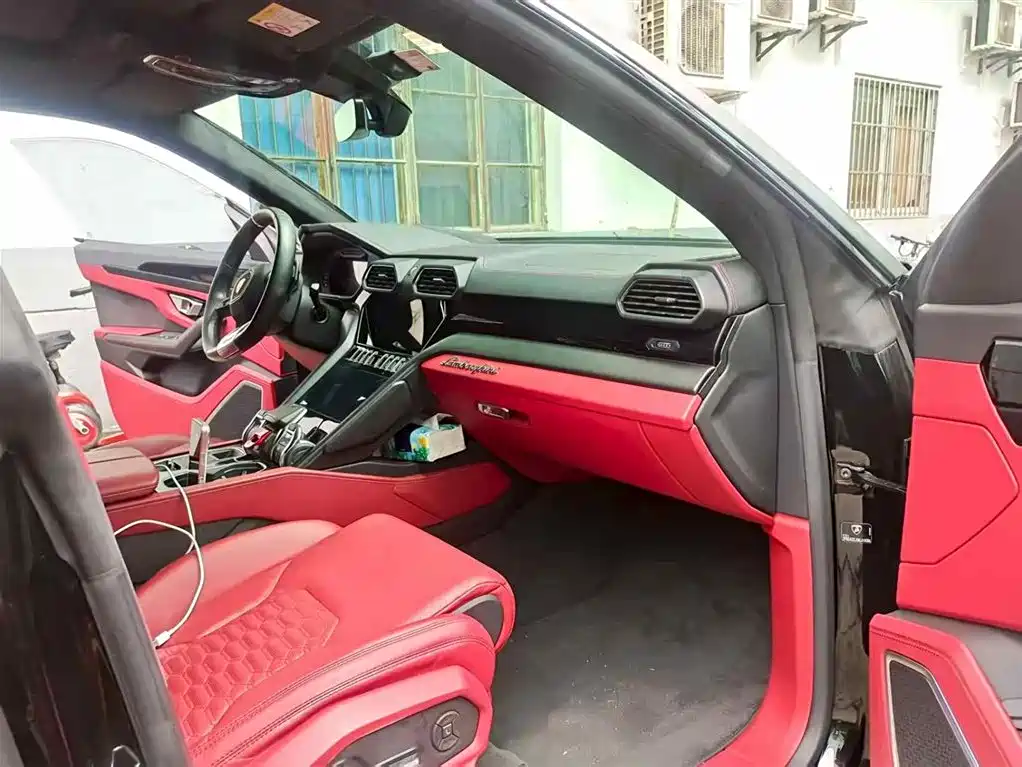 Lamborghini Urus 2021 4.0T V8 фото 2