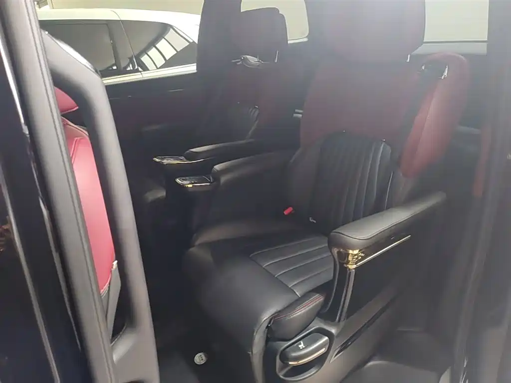 GAC Trumpchi Trumpchi M8 2023 Model Master Series 400T Ultimate Edition фото 17