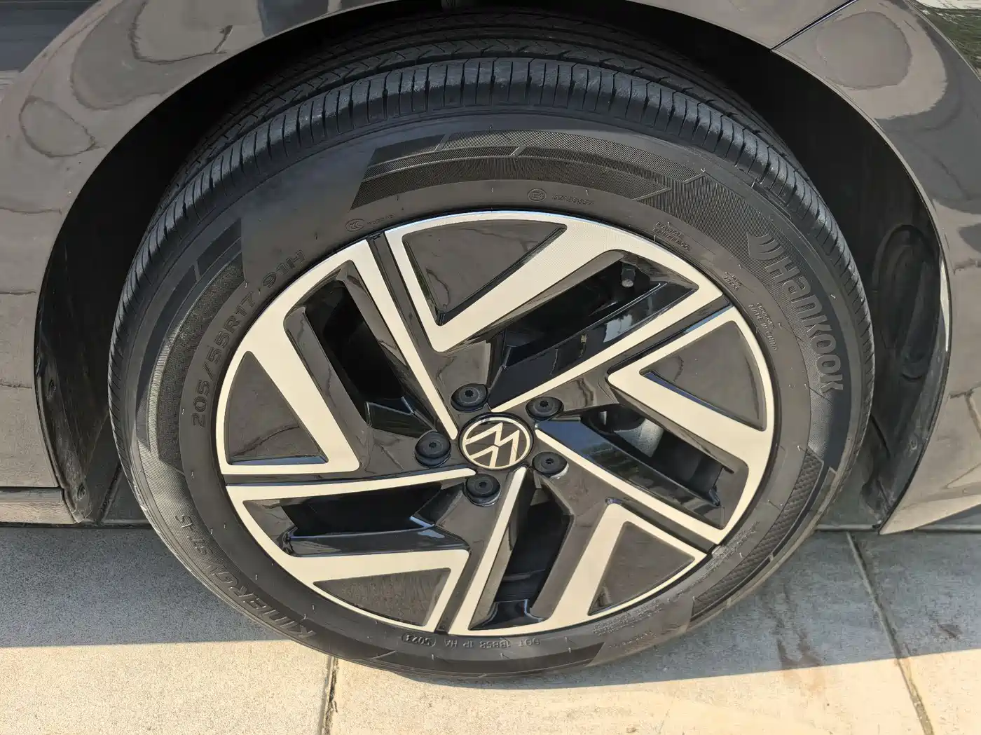 Volkswagen Sagitar 2024 300TSI DSG Flying Edition фото 8