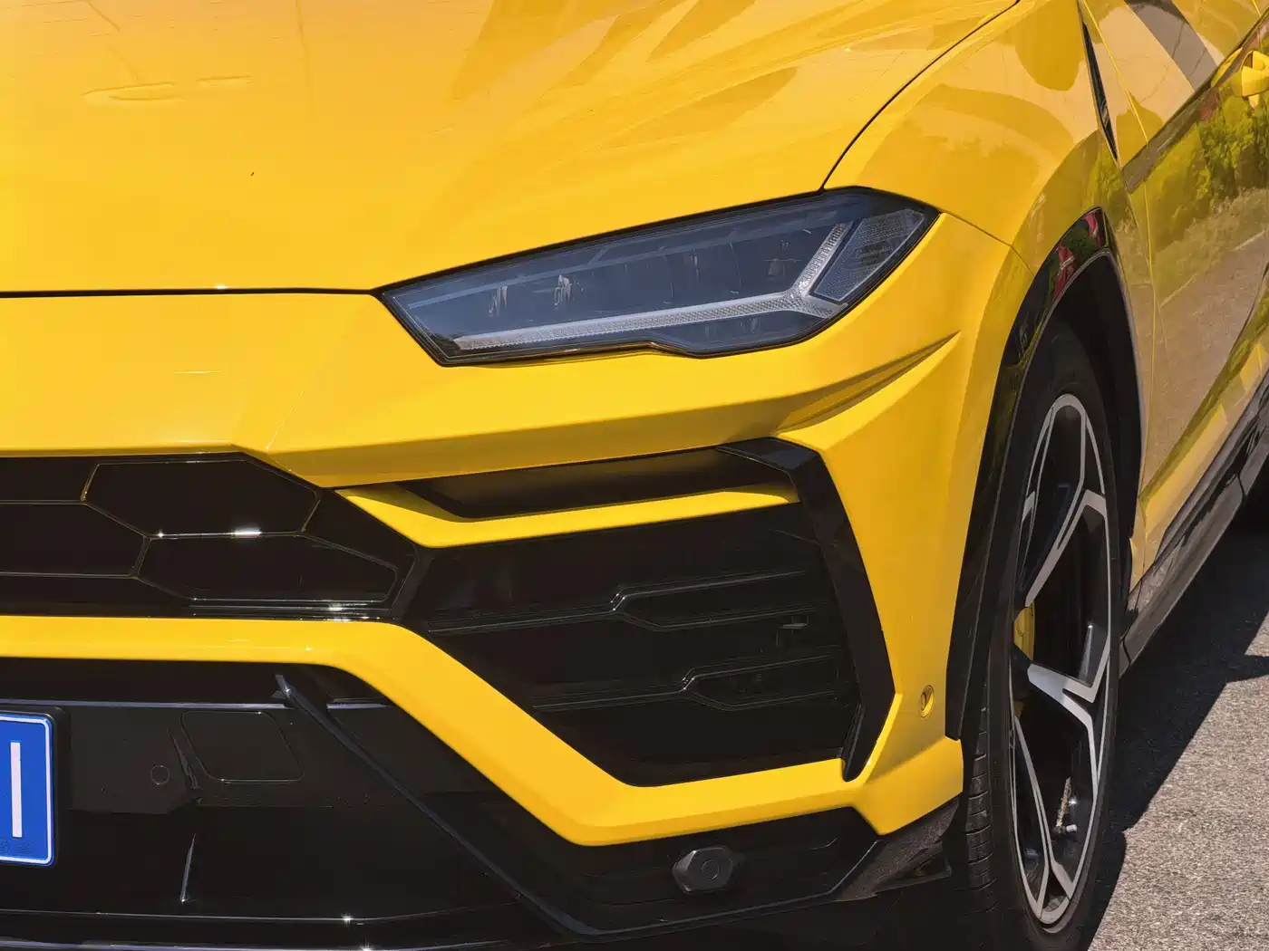 LAMBORGHINI URUS