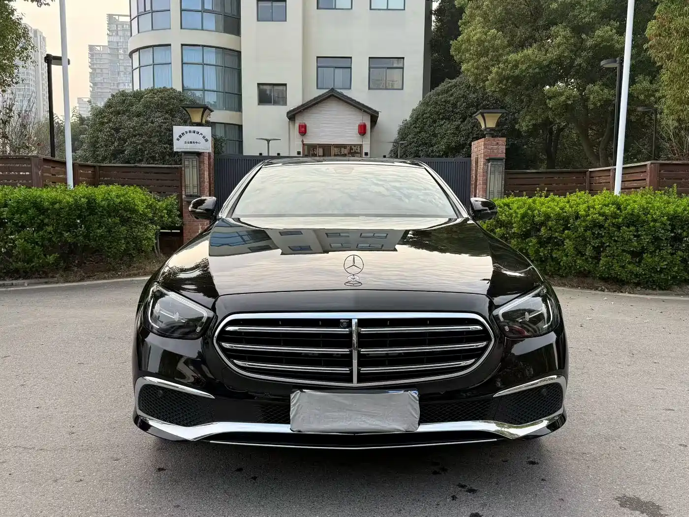 Mercedes-Benz E-Class 2023 E 300 L Luxury фото 2