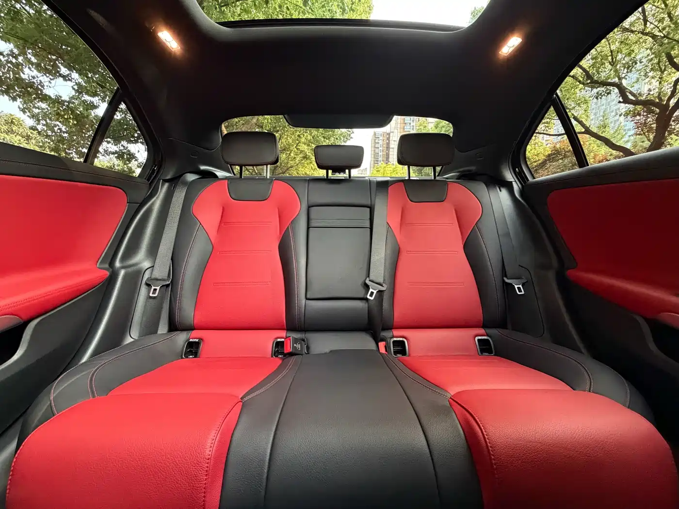 Mercedes-Benz A-Class AMG 2022 AMG A 35 L 4MATIC фото 13