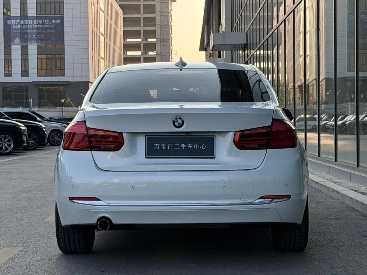 BMW 3 Series 2016 320Li Fashion Model фото 24