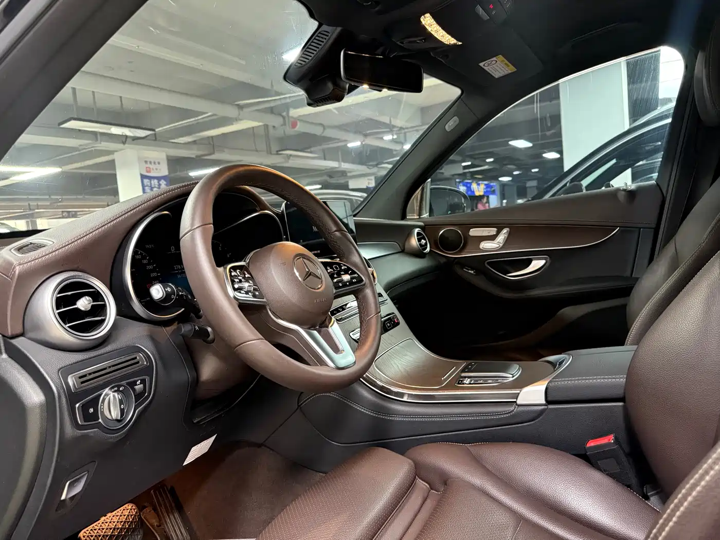 Mercedes-Benz GLC 2022 Model GLC 300 L 4MATIC Dynamic Edition фото 3