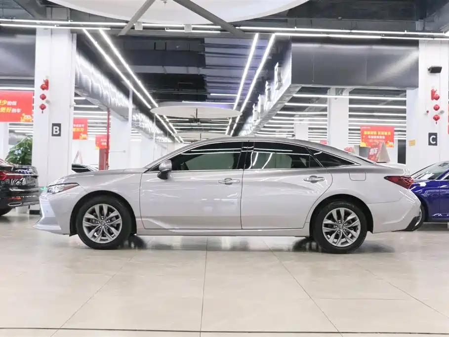 Toyota Avalon 2019 2.0L Luxury Edition (China VI) фото 2