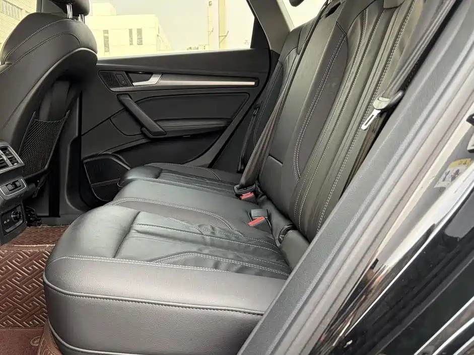 Audi Q5L 2022 45T Luxury Dynamic фото 10