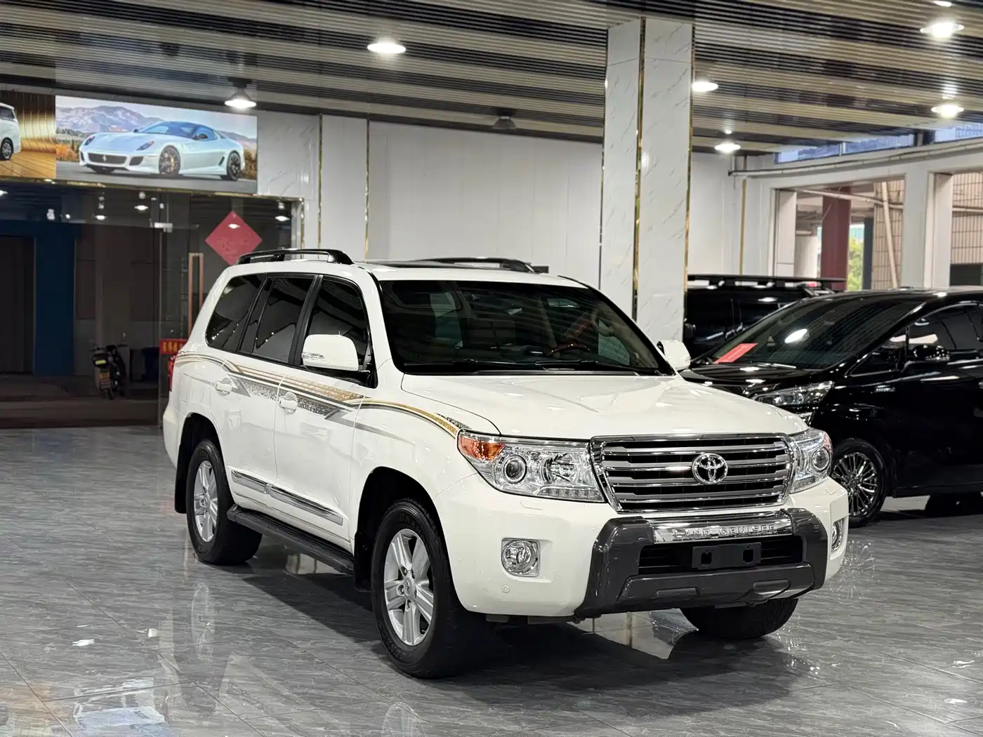 Toyota Land Cruiser 2012 4.6L Automatic VX-R фото 3