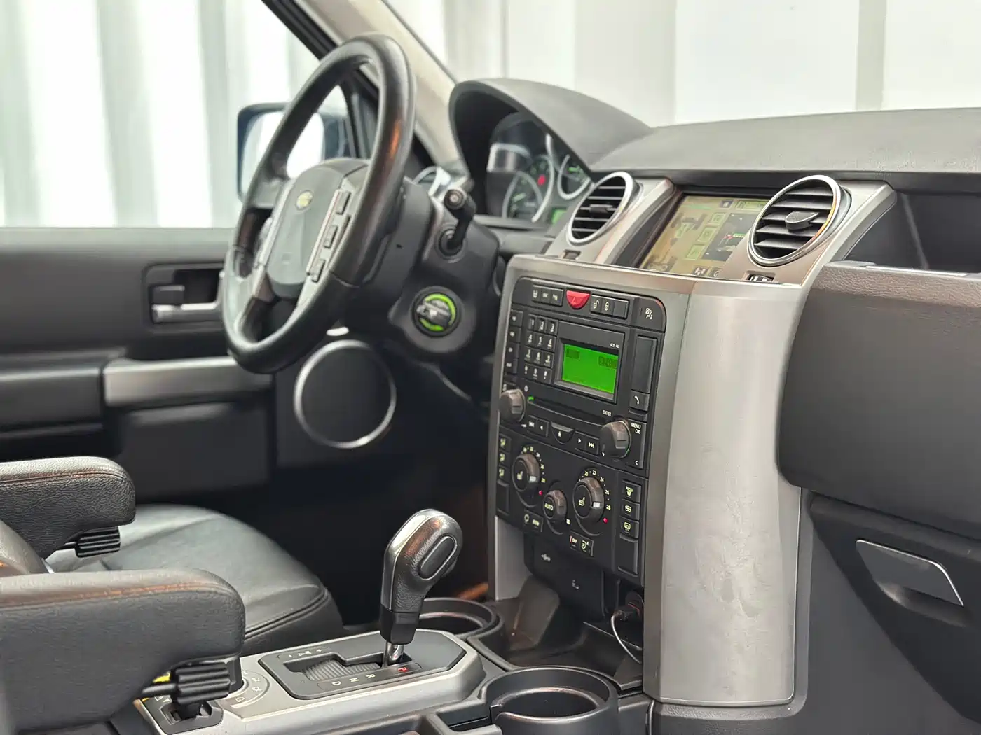 Land Rover Discovery 2005 Model 4.4 V8 HSE фото 42
