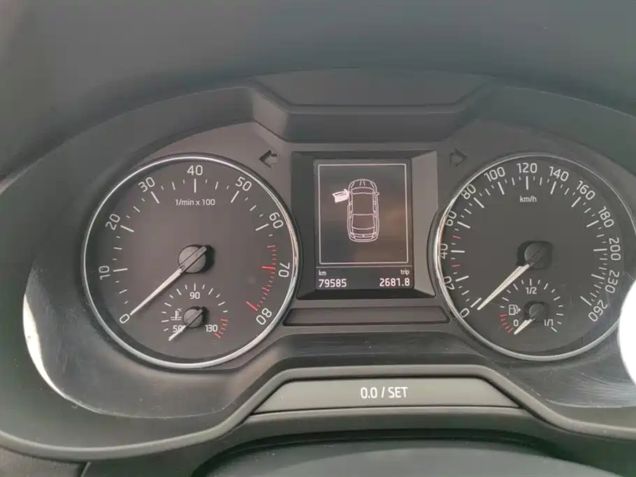 Škoda Octavia 2017 1.6L Automatic Smart Edition фото 14