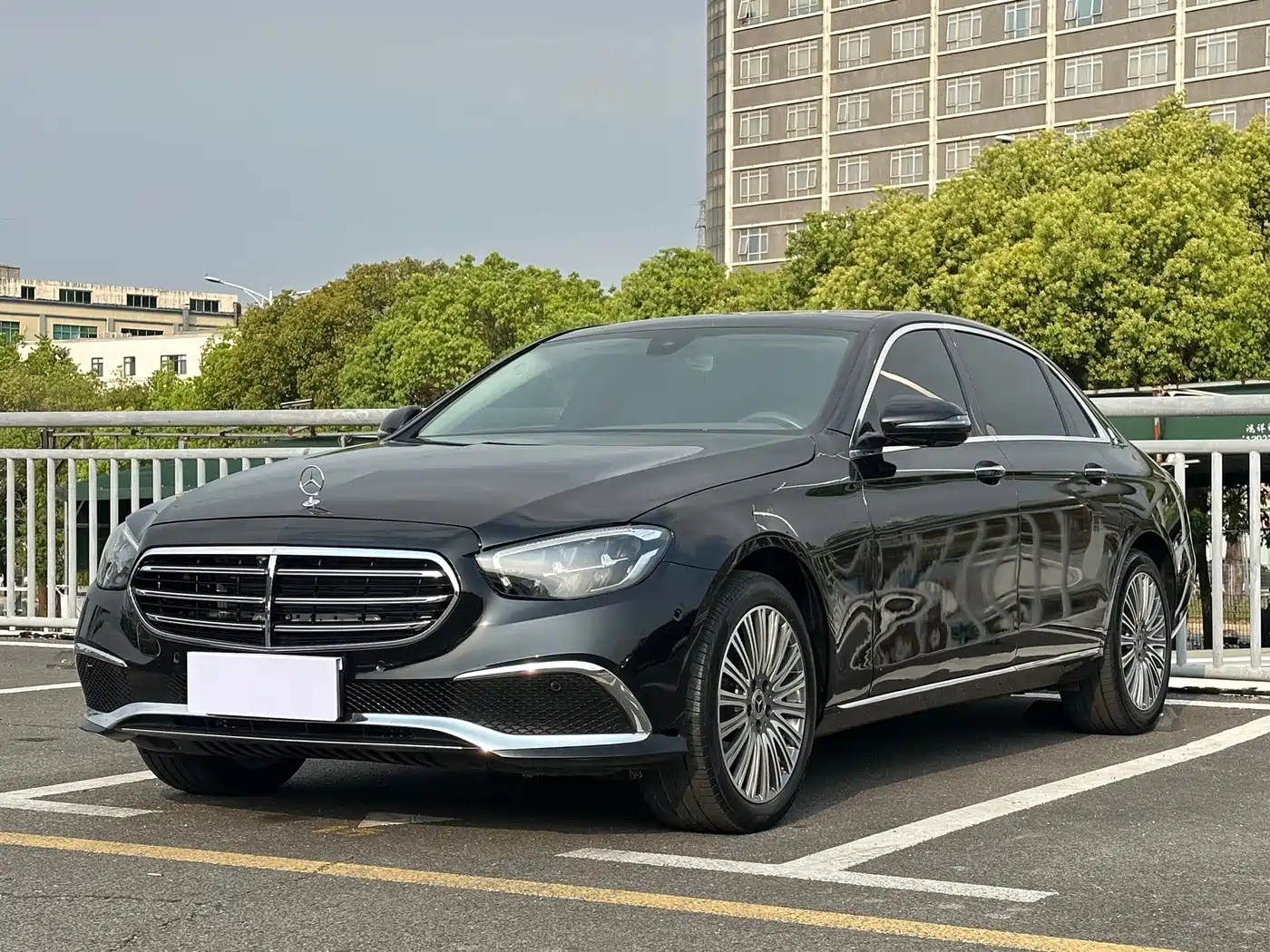  E CLASS