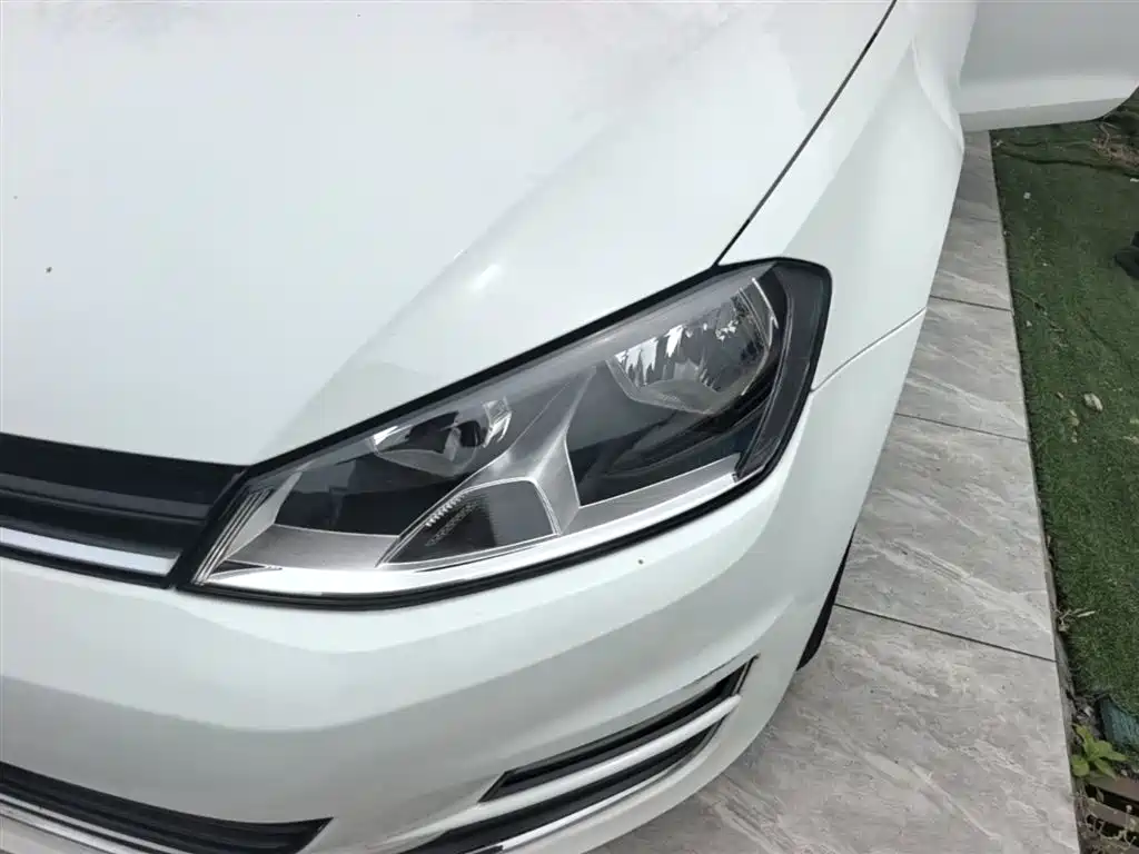 Volkswagen Golf 2016 230TSI Automatic Comfort фото 24