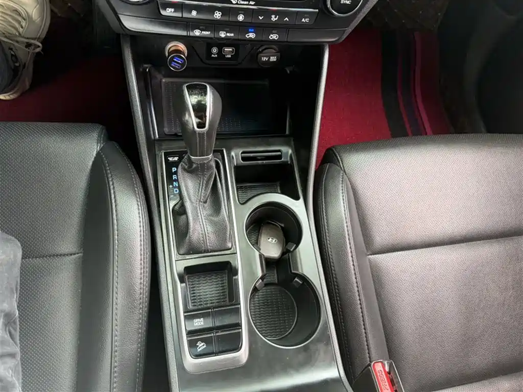 Hyundai Tucson 2015 1.6T Dual Clutch 2WD Smart фото 11