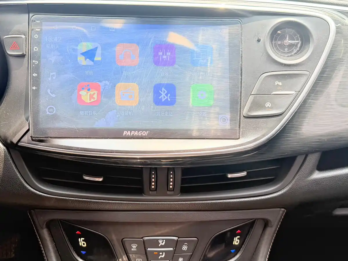 Фото 20 - Buick Envision Plus