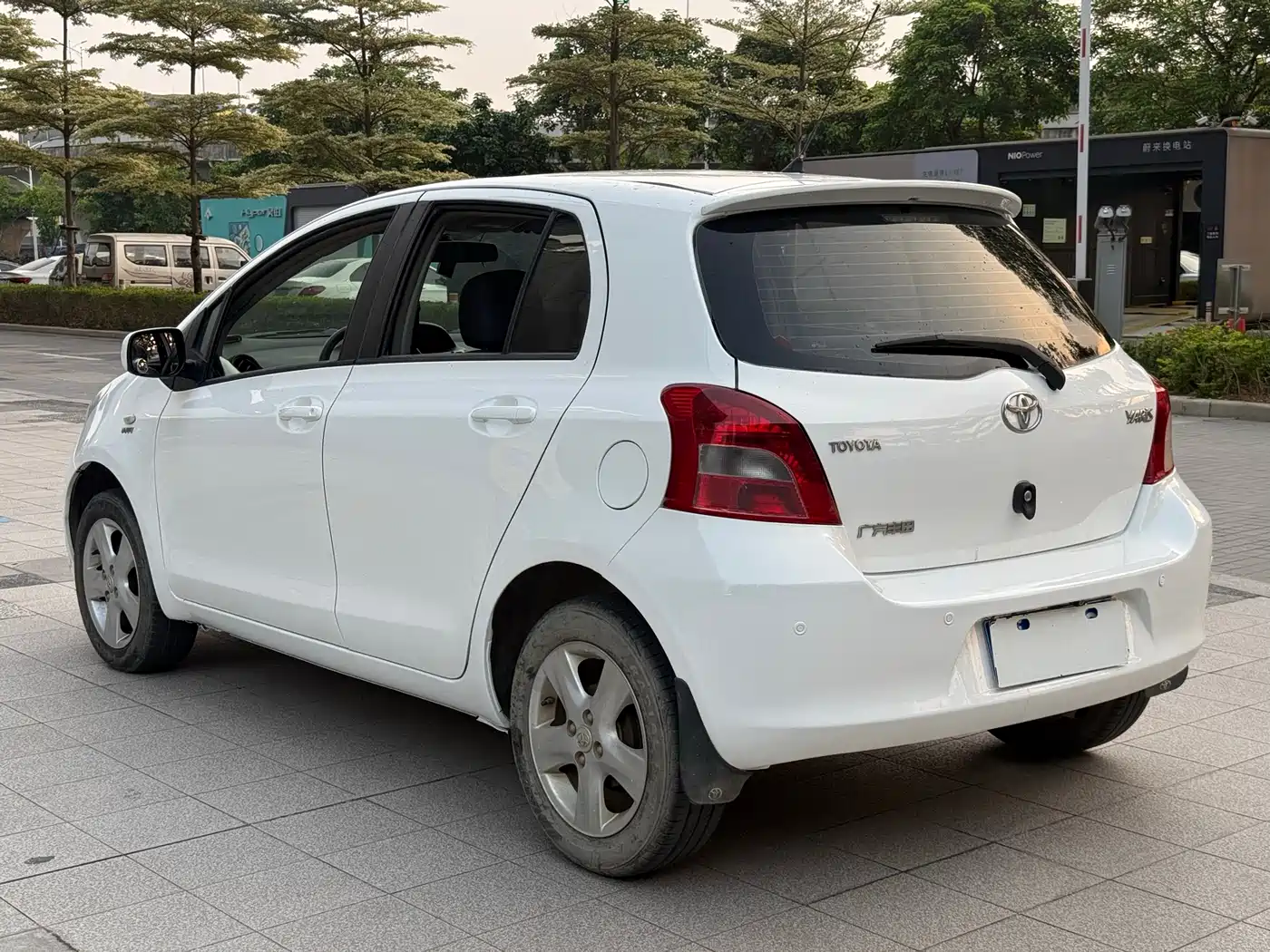 Toyota Yaris 2011 1.6G Auto Dynamic Edition фото 6