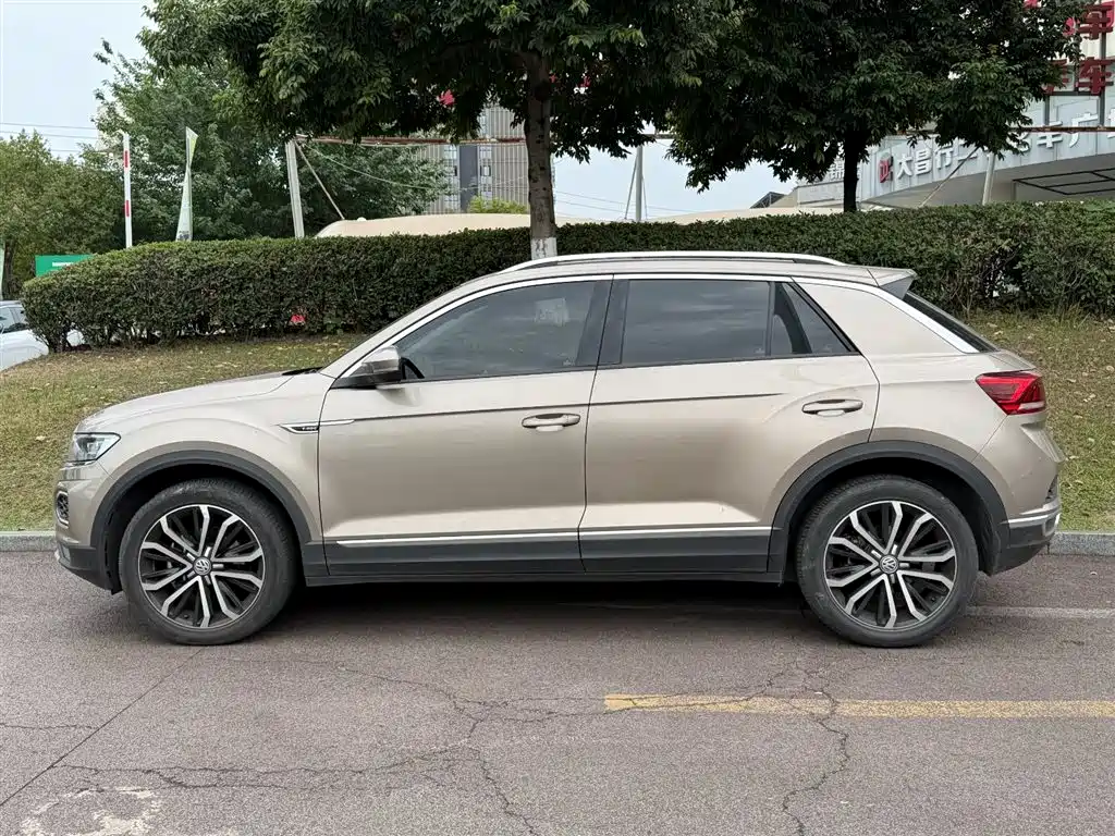 Volkswagen T-ROC 2018 280TSI DSG 2WD Comfort (China V) фото 3