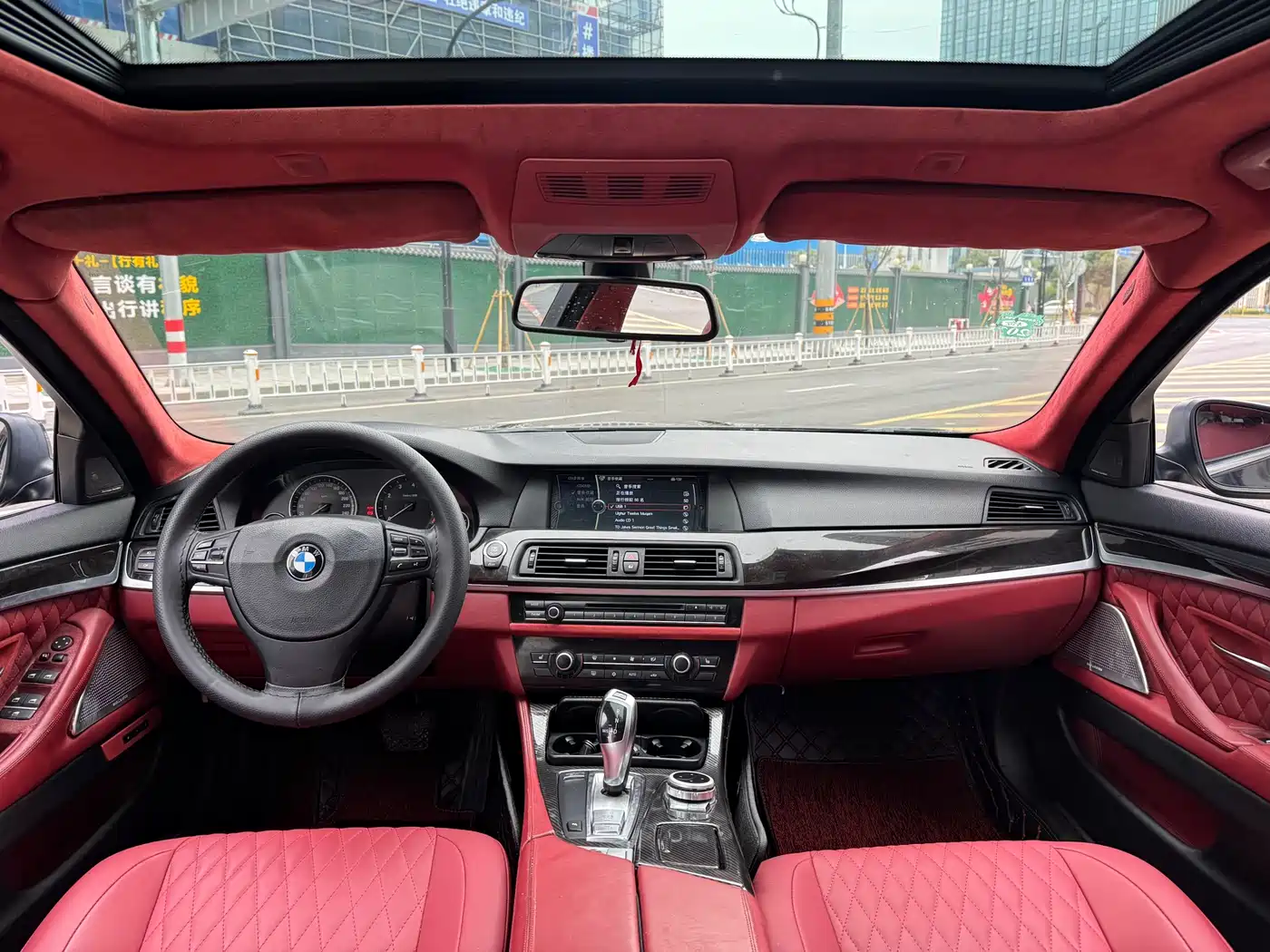 BMW 5 Series 2011 523Li Luxury фото 9
