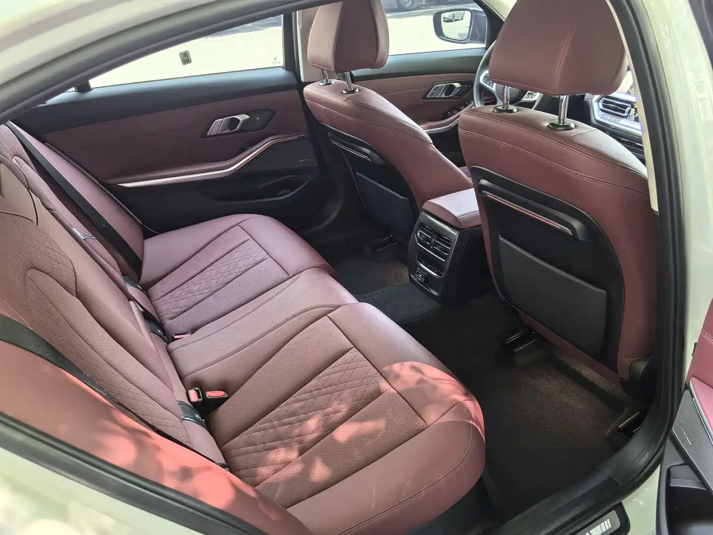 BMW 3 Series 2022 325Li M Sport Shadow Edition фото 13
