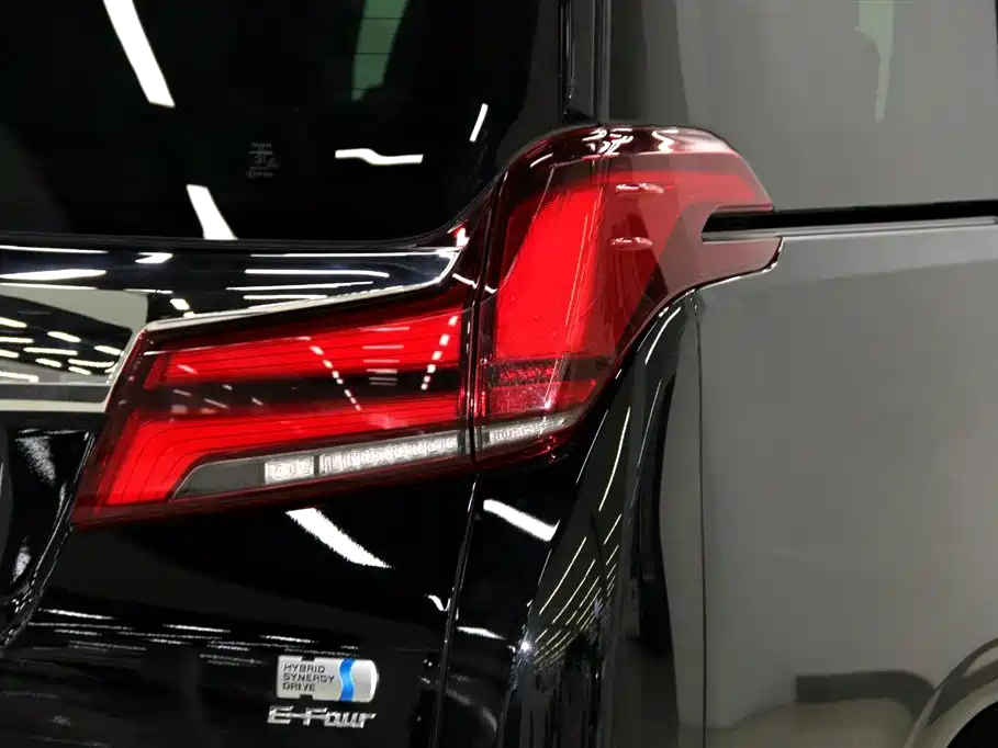 Toyota Alphard 2021 Hybrid 2.5L Premium фото 31