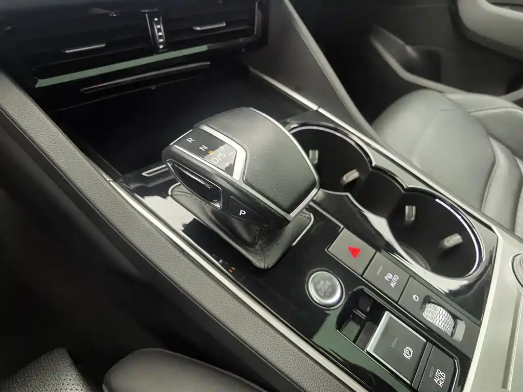 Volkswagen Touareg 2020 3.0TSI Enjoyment Edition China VI фото 13