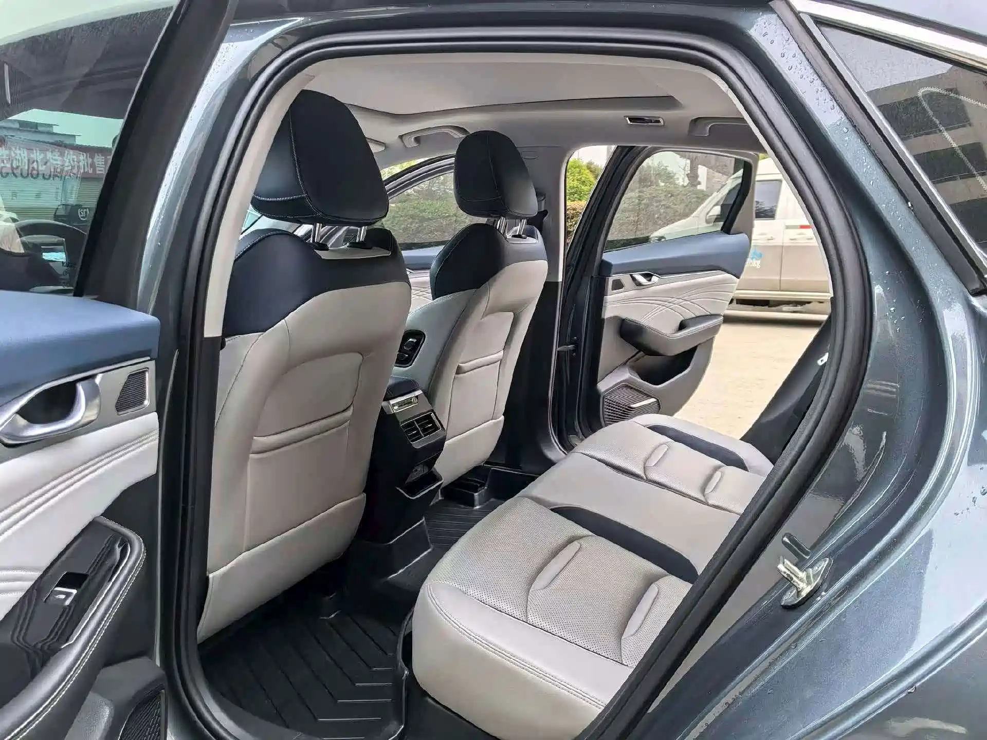 Фото 5 - Geely Preface