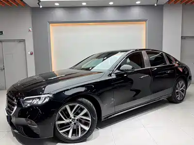 Mercedes-Benz E