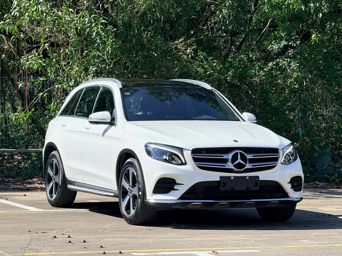 Mercedes-Benz GLC 2018 Facelift GLC 260 4MATIC Luxury фото 3