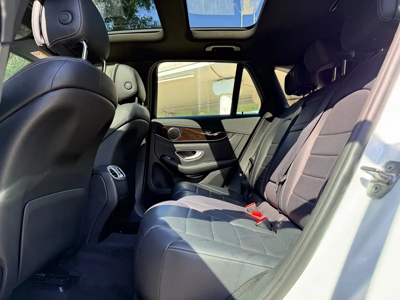 Mercedes-Benz GLC 2018 Facelift GLC 260 4MATIC Luxury фото 13