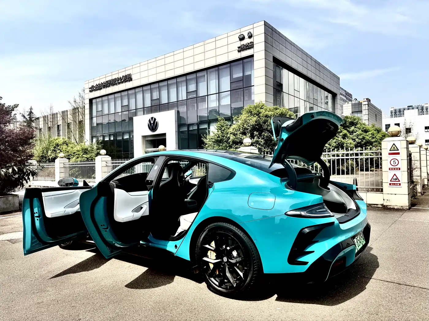 XIAOMI CAR XIAOMI SU7