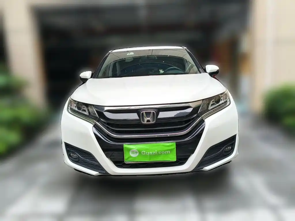 Фото 2 - Honda UR-V