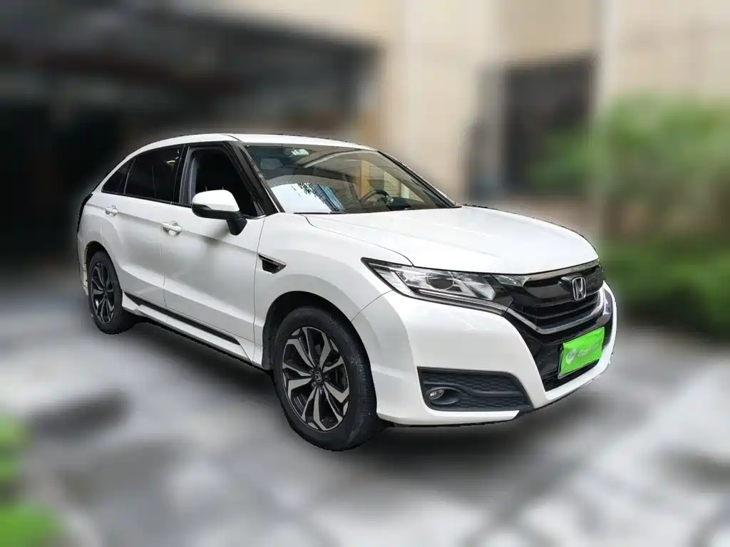 Фото 3 - Honda UR-V