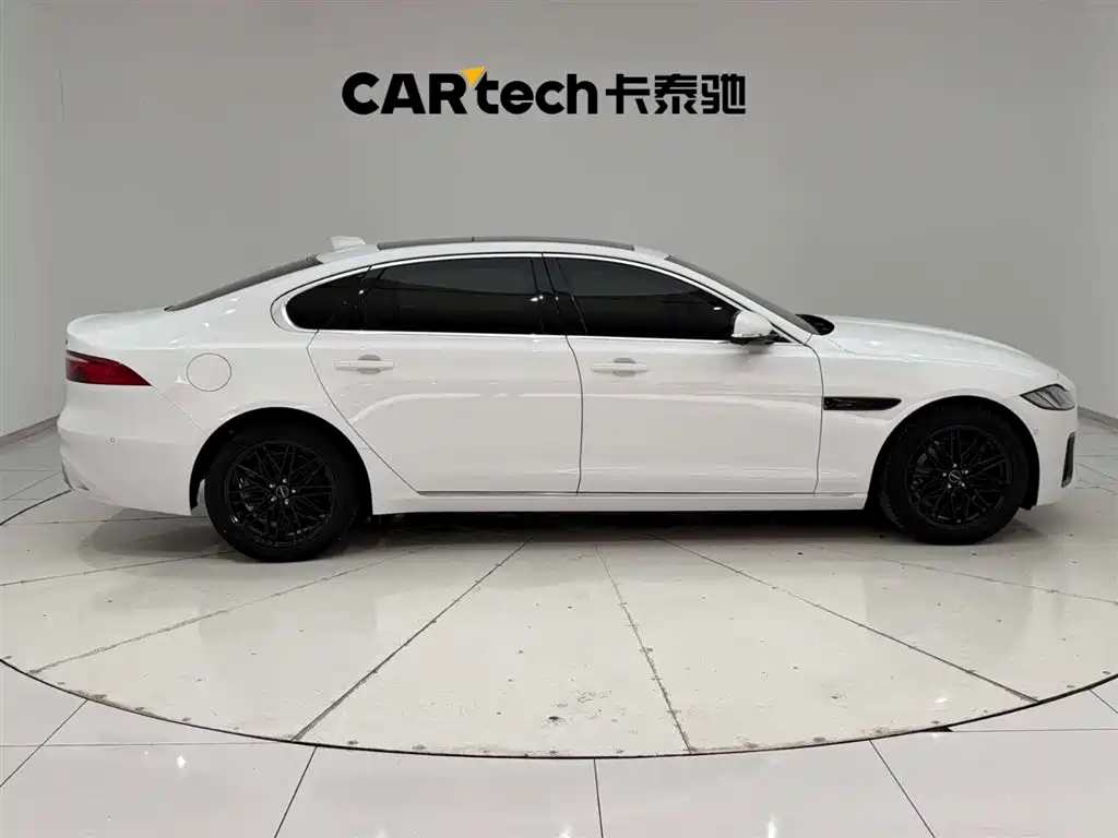 JAGUAR XFL
