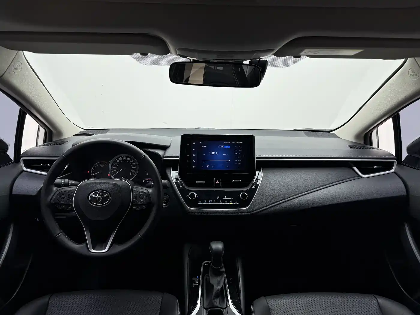 Toyota Corolla 2021 1.2T S-CVT Luxury Edition фото 9