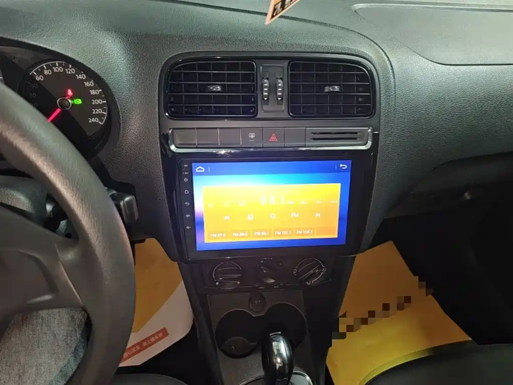 Volkswagen Polo 2016 1.4L Automatic Trend фото 13