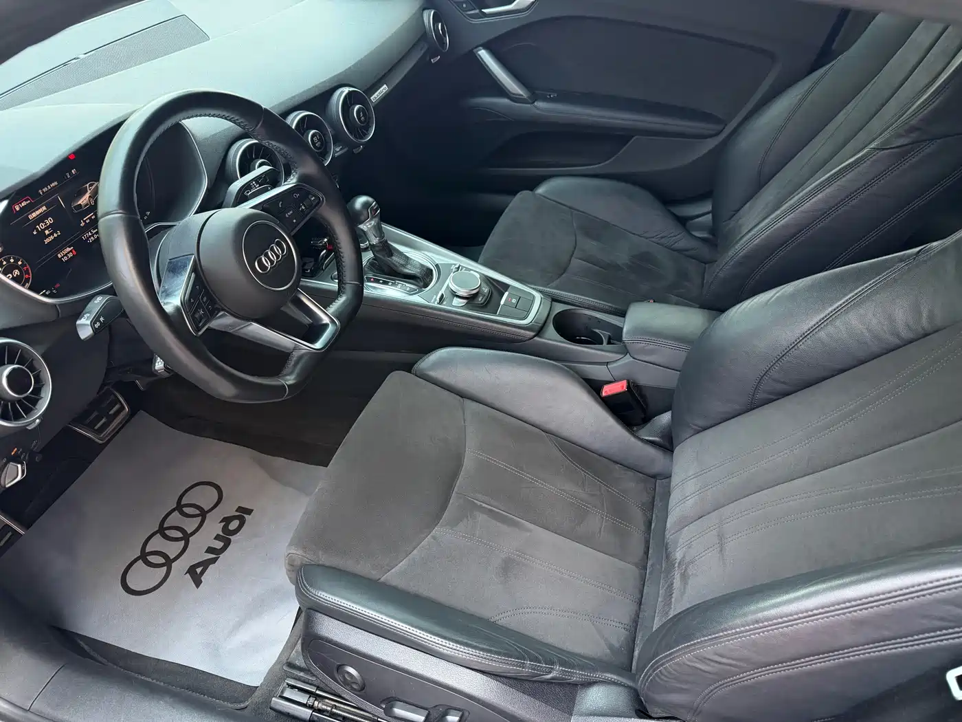 Audi TT 2015 TT Coupe 45 TFSI quattro фото 15
