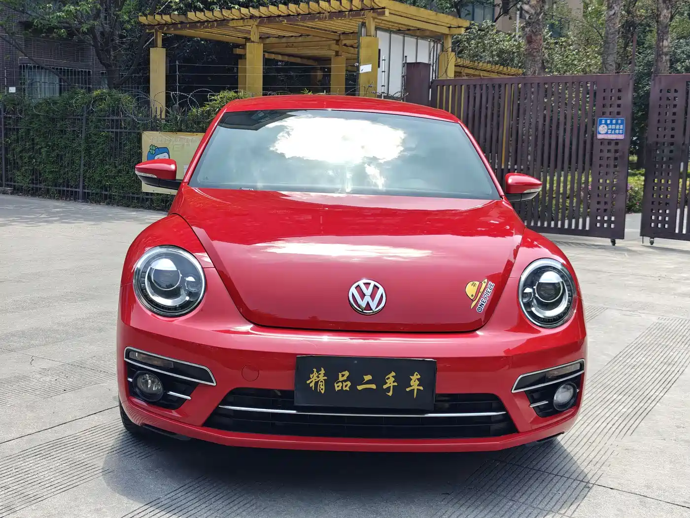 Volkswagen Beetle 2017 180TSI Enjoy фото 2