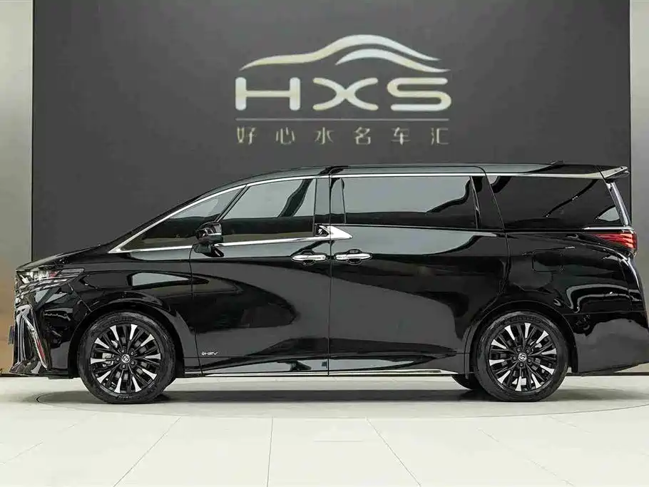 Toyota Alphard 2024 Hybrid 2.5L Ultimate Enjoyment Edition фото 3