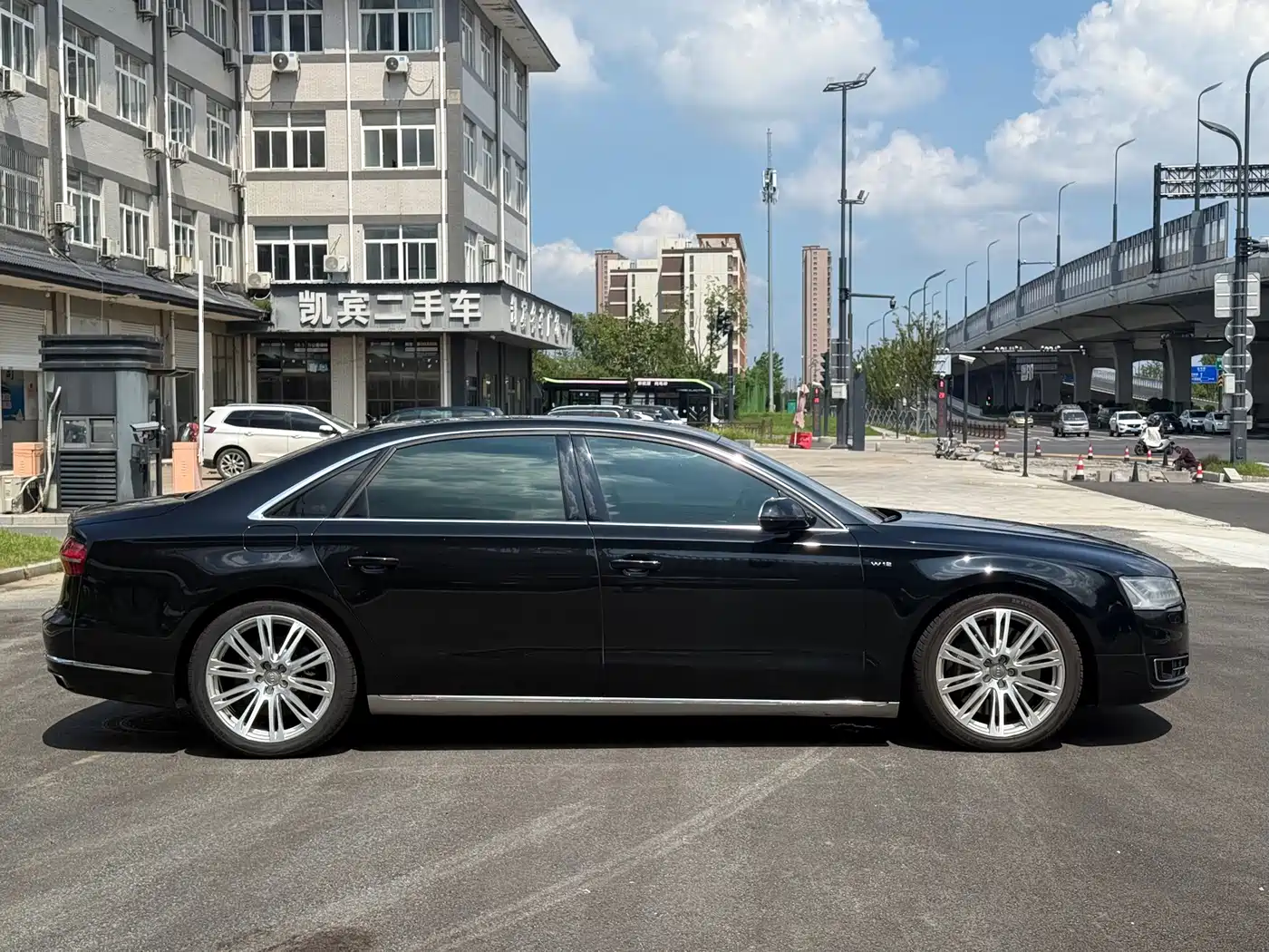 Audi A8 2011 2012 A8L 6.3 FSI W12 quattro
