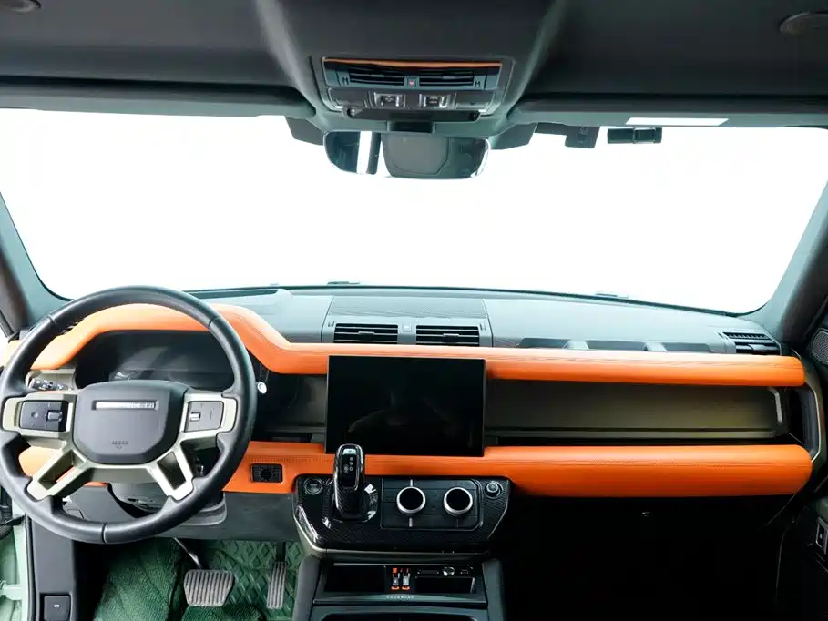 Land Rover Defender 2023 110 3.0T P400 75th Anniversary Legend Edition фото 3