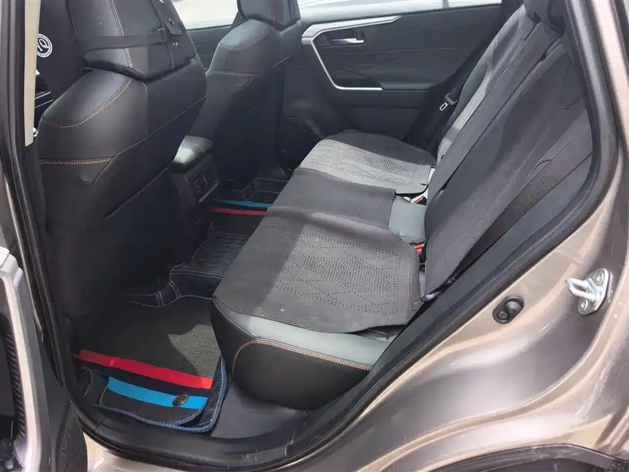 Toyota RAV4 Rongfang 2024 2.0L CVT FWD Style Plus Edition фото 11