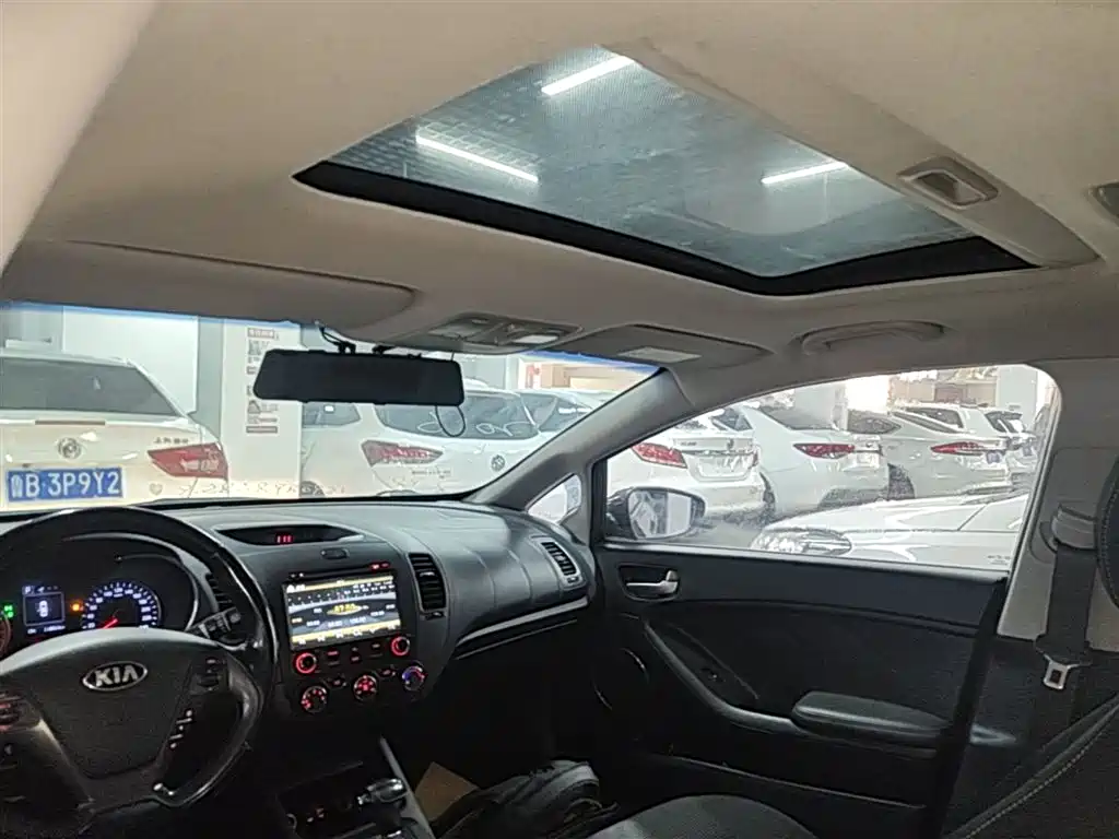 Kia K3 2016 1.6L Automatic GLS фото 18