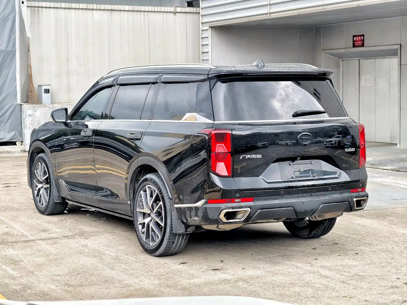 GAC Trumpchi Trumpchi GS8 2022 Pilot Series 2.0TGDI 2WD Premium Edition (7-Seater) фото 6