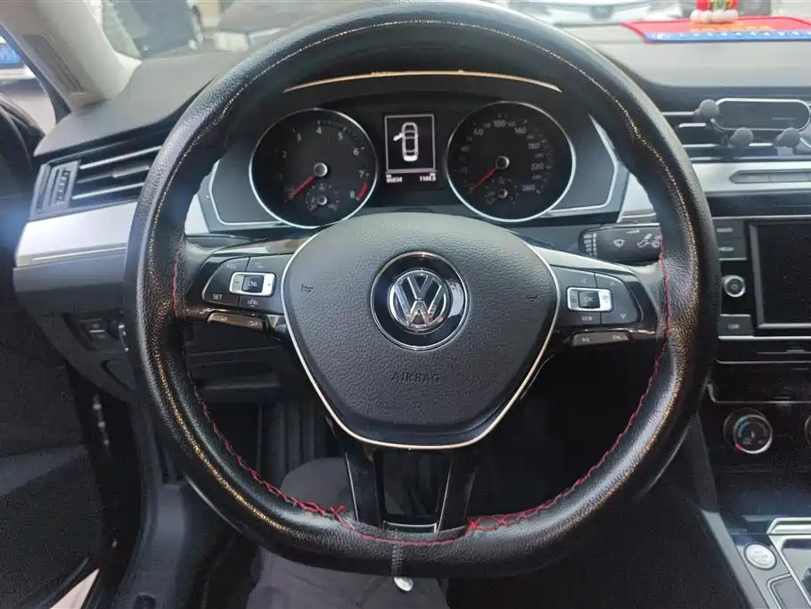 Volkswagen Magotan 2019 330TSI DSG Leading China V фото 15