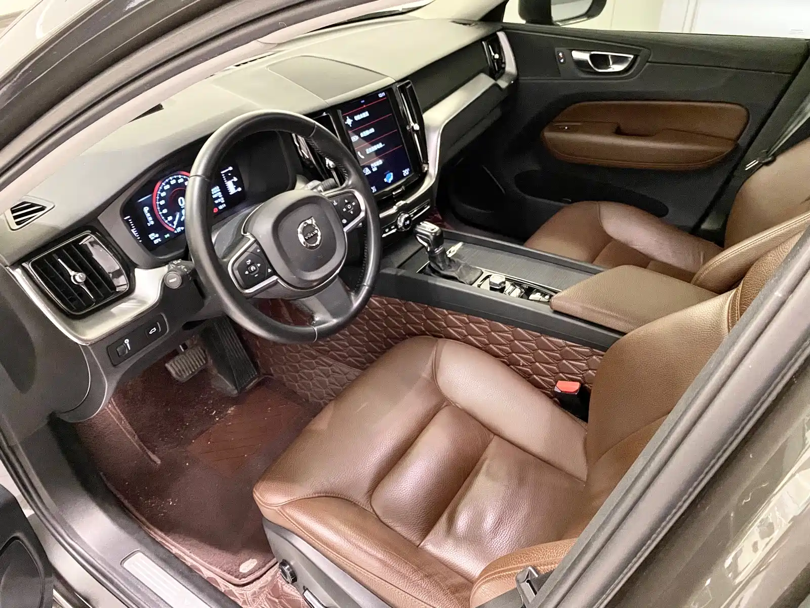 Photo 7 - Volvo XC60