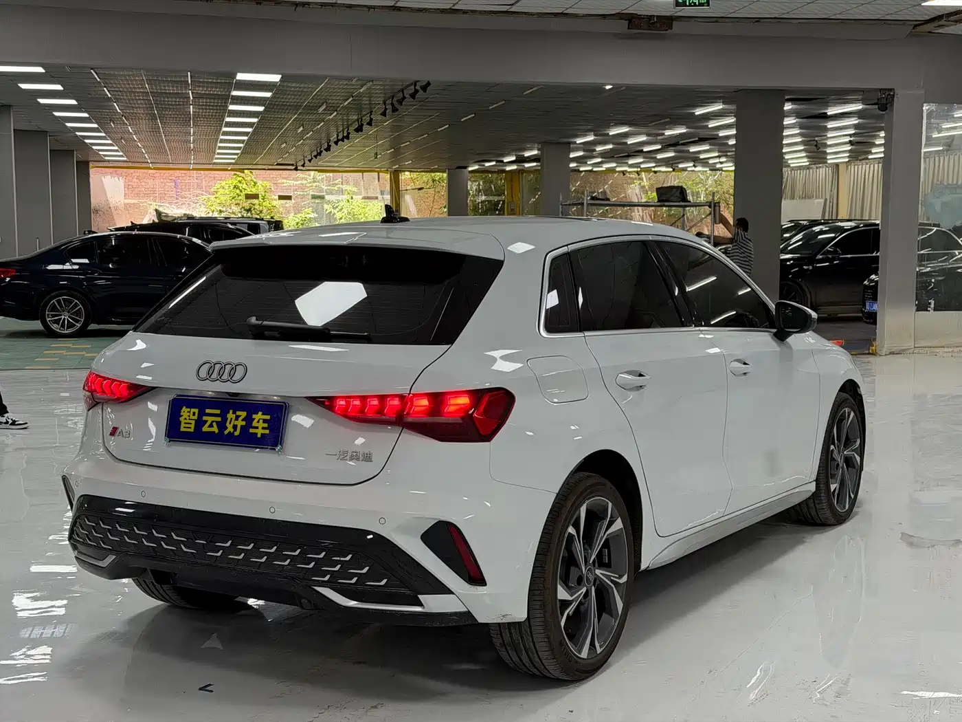 Audi A3 2025 Facelift A3L Limousine 35TFSI Flying Spur Premium фото 9