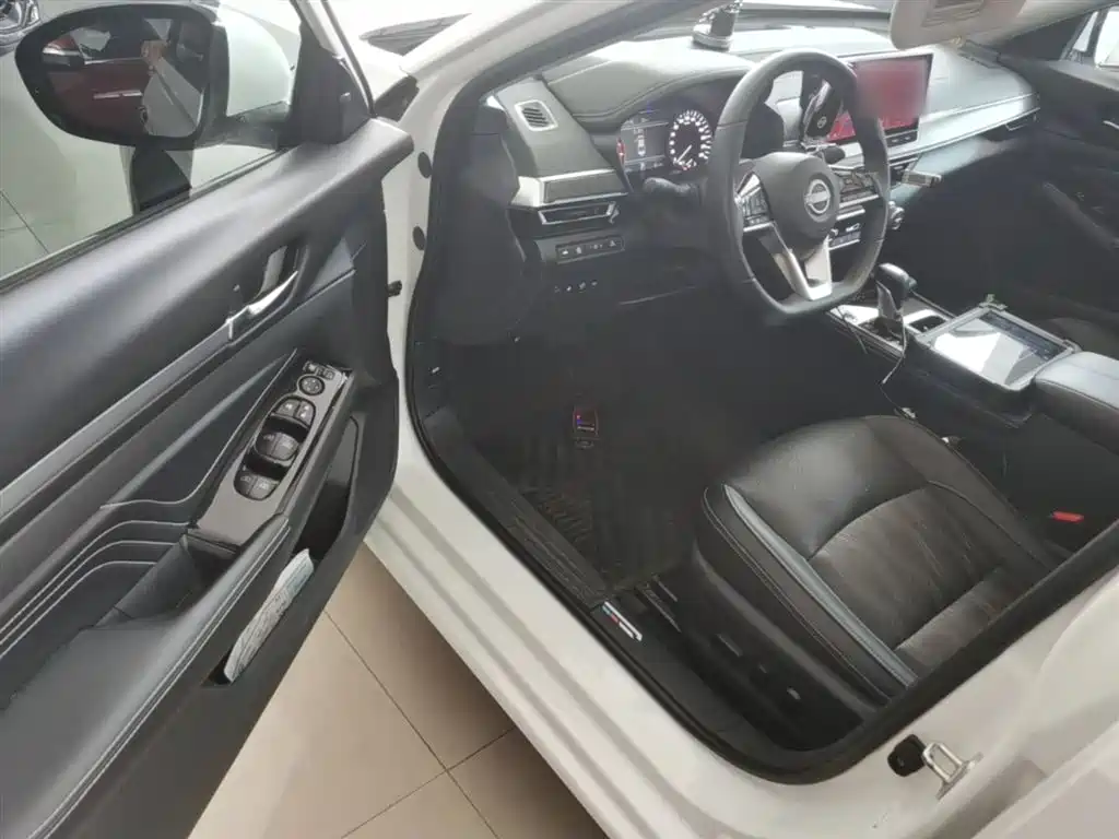 Photo 16 - Nissan Teana