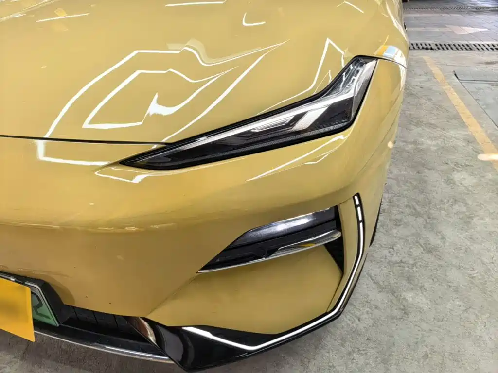 Фото 24 - Geely Galaxy Galaxy E8