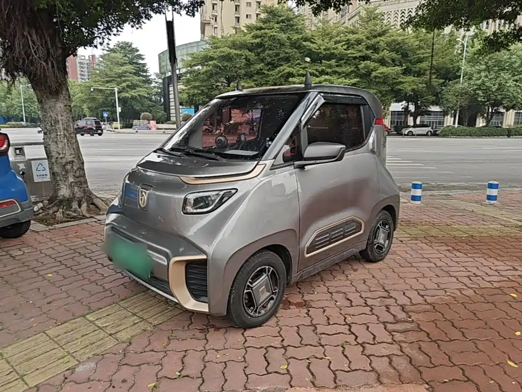 2020 Baojun E200