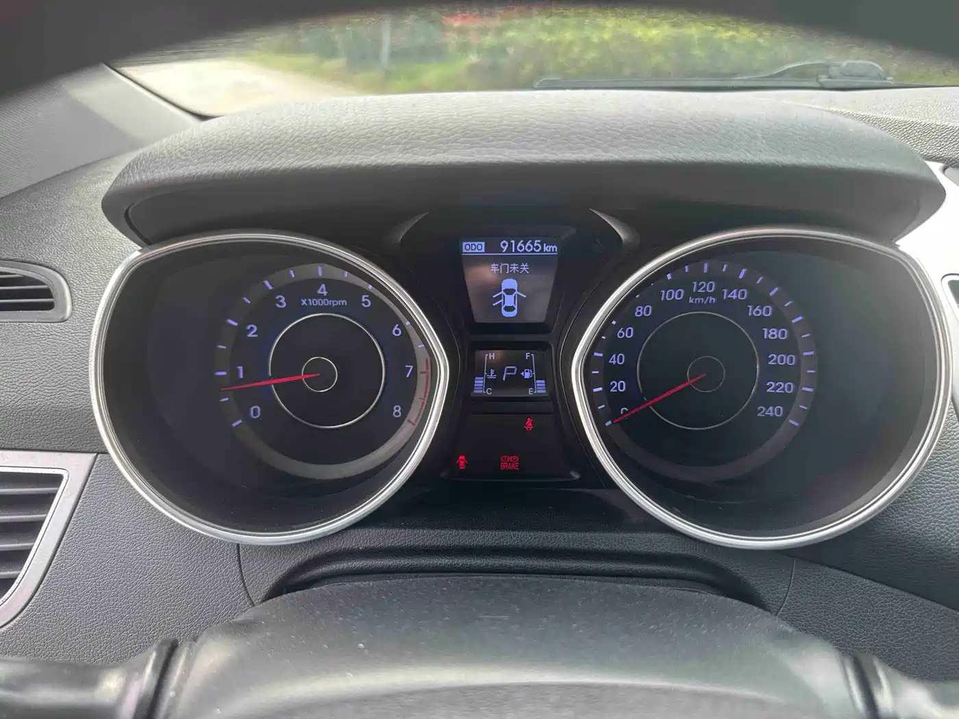 Hyundai Langdong 2013 1.6L Automatic Leading фото 12