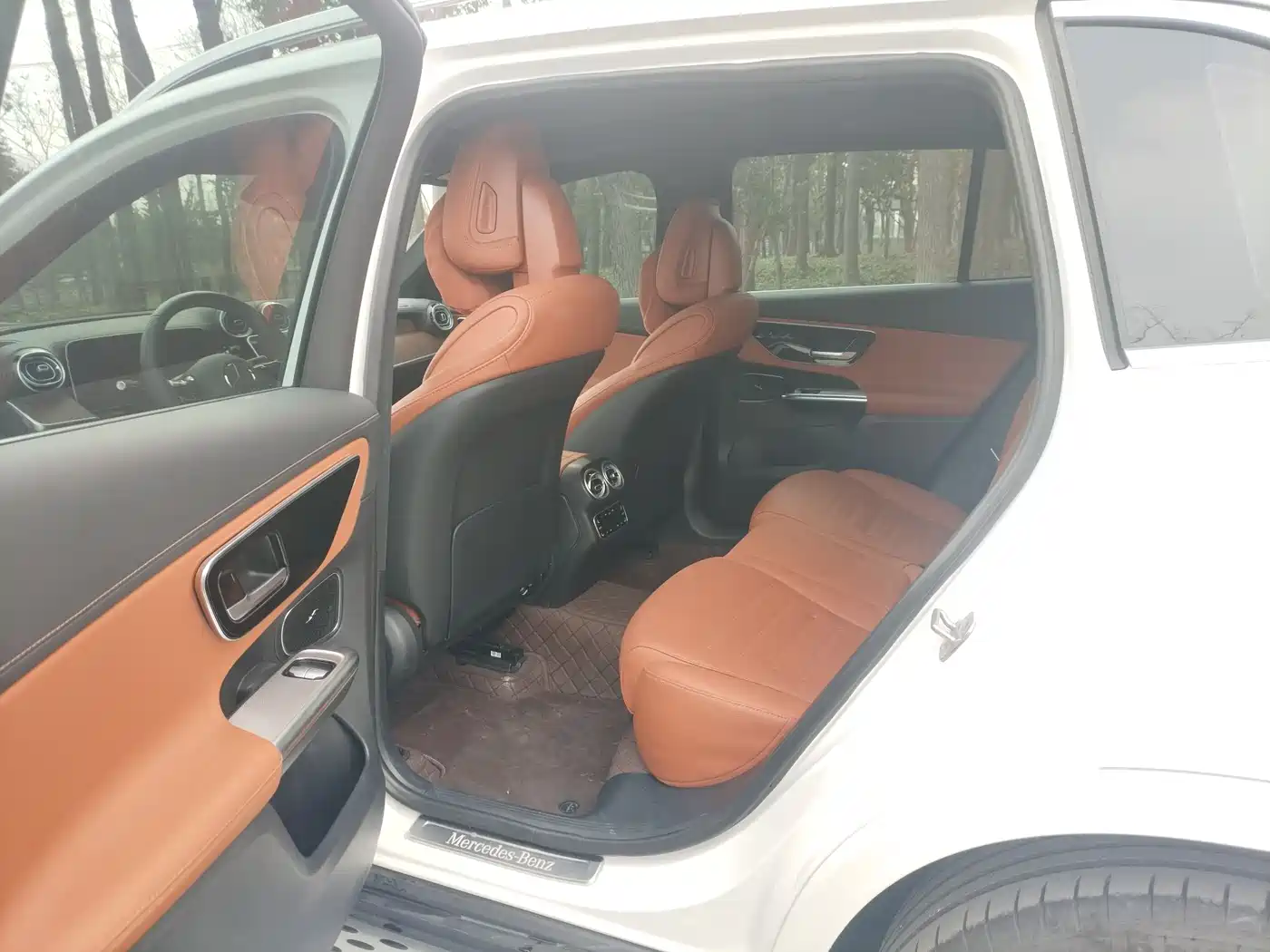 Mercedes-Benz GLC 2023 GLC 300 L 4MATIC Luxury 5-Seater фото 9
